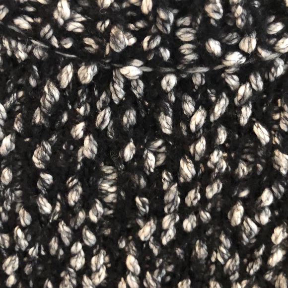 Vince Open Knit Popcorn Drop Shoulder Crew Sweater (size XS) - Picture 4 of 7